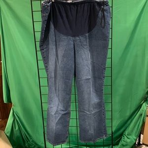 Plus size maternity, wide, straight leg jeans 2X motherhood